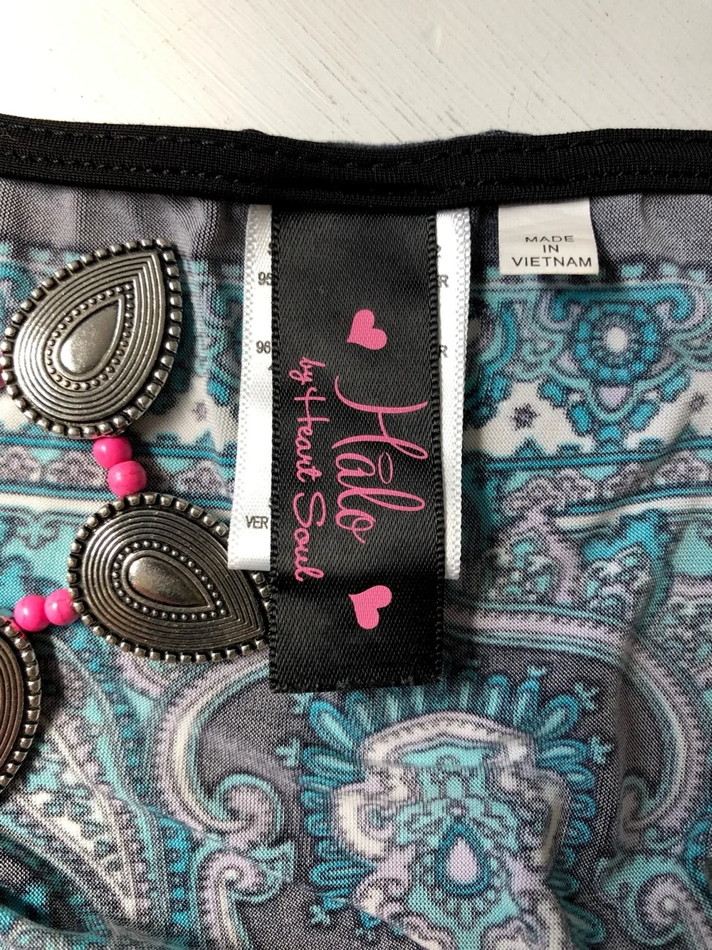Halo Black Print Top Size XL - Picture 9 of 10